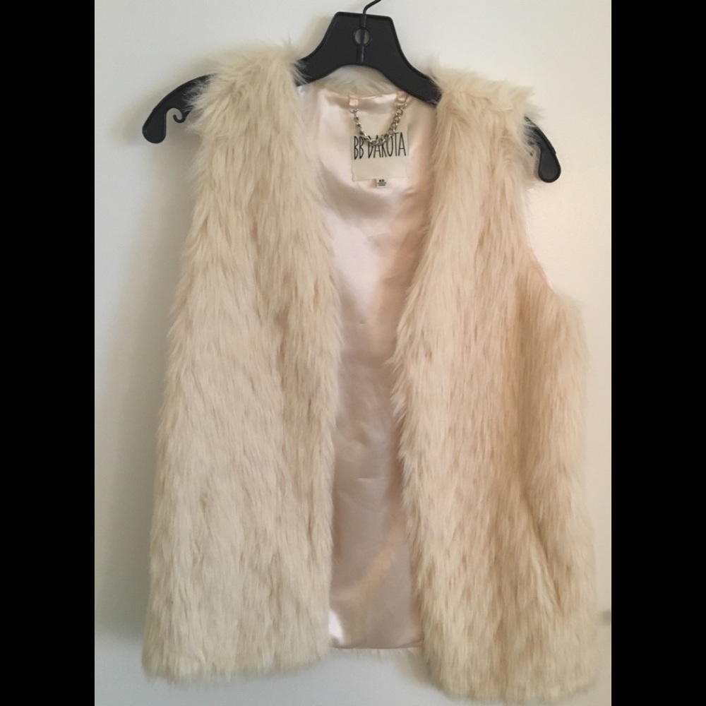 BB Dakota Cream Faux Fur Vest